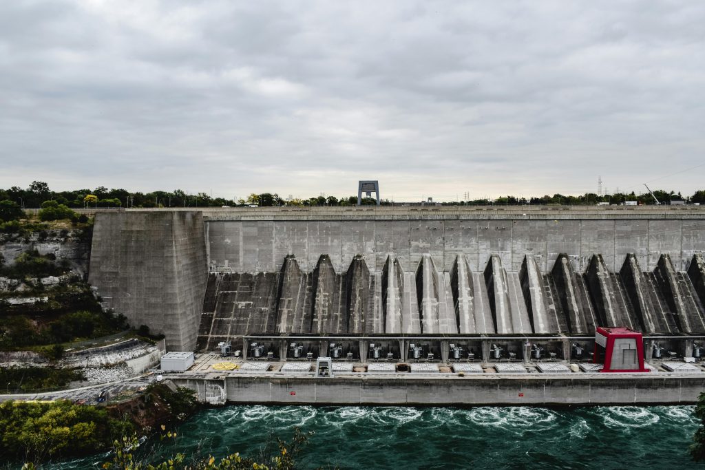 Decorative Photo of Niagara Falls by Eva Bronzini: https://www.pexels.com/photo/large-concrete-dam-in-birds-eye-view-6076273/